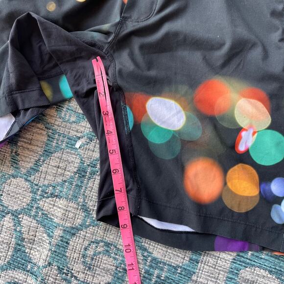 Lululemon Men's Shorts Black Multi-Color Lights Print - Size M - Picture 9 of 10